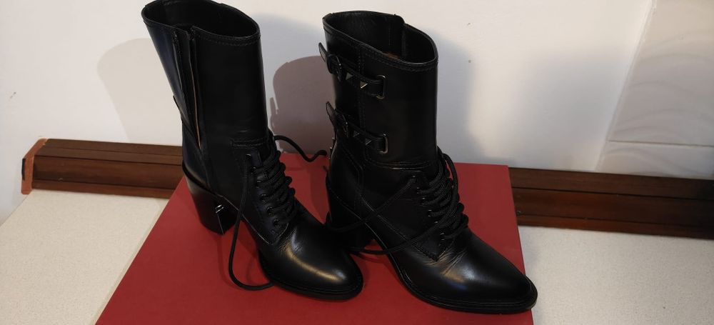 Botine Valentino Garavani originale piele nr 40 Rockstud cu cutie