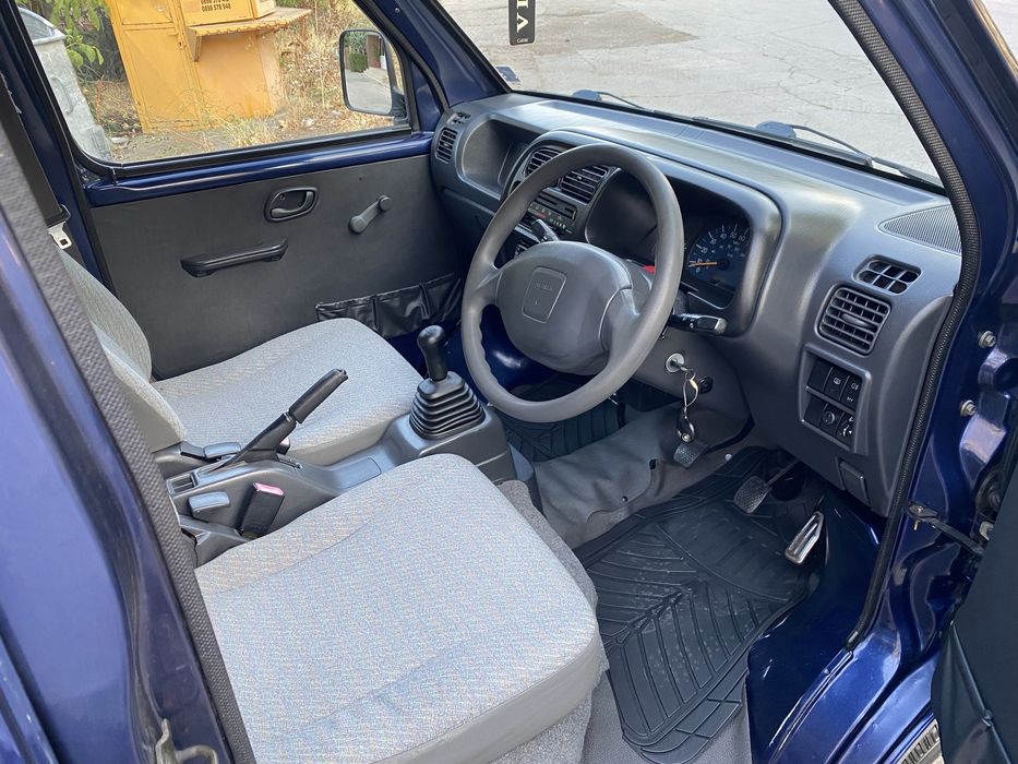 Suzuki  Carry 1.3  ДЕСЕН ВОЛАН!!!