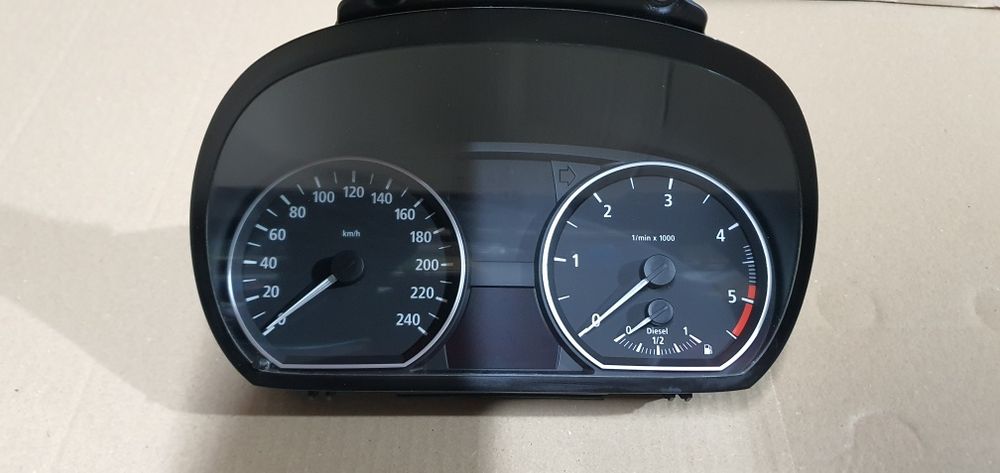 Ceasuri bord bmw seria 1 e87 e81 2.0d 1024952-44