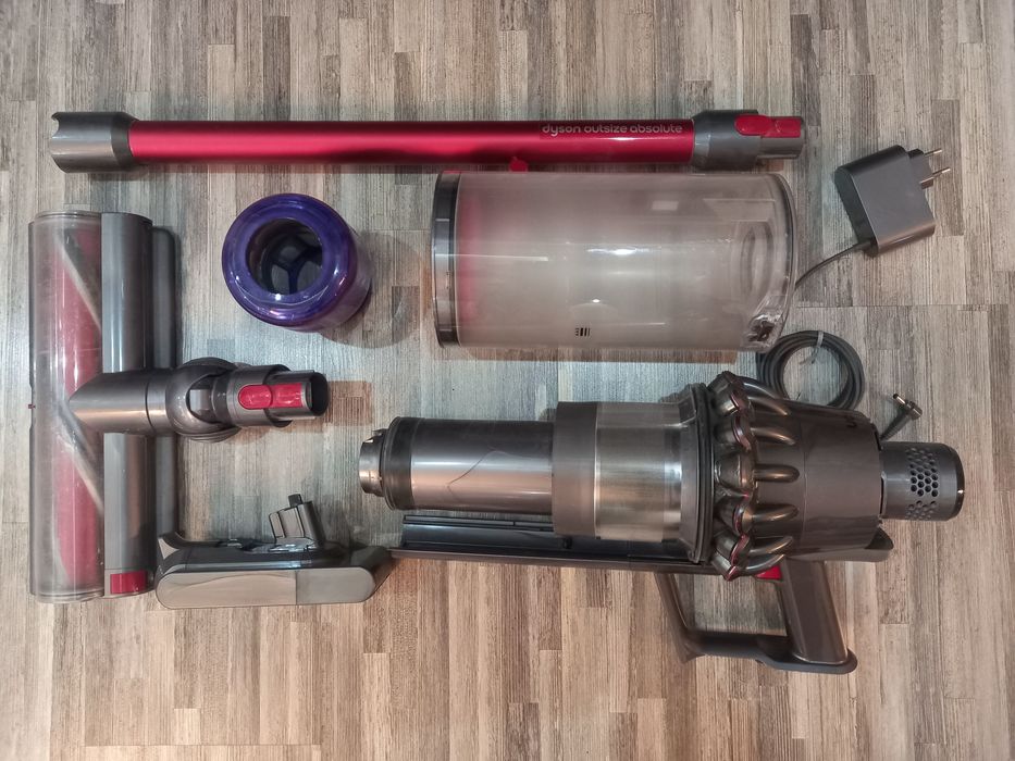 Dyson v11 outsize absolute