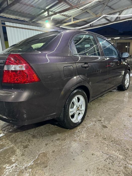 Nexia 3 avtomat sotiladi srochni