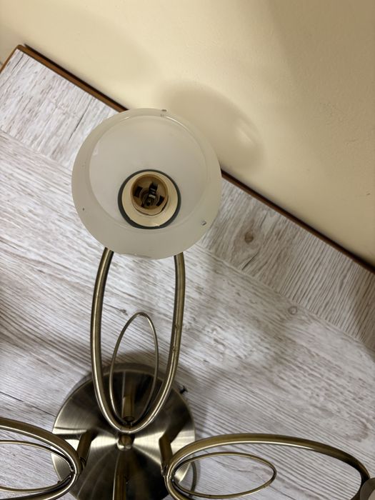 Lustre cu 4 si 3 becuri