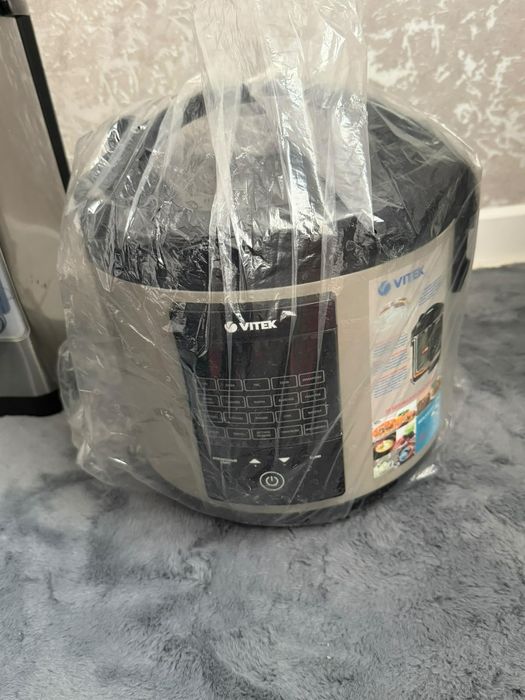 Мультиварка Vitek VT-4209 5л