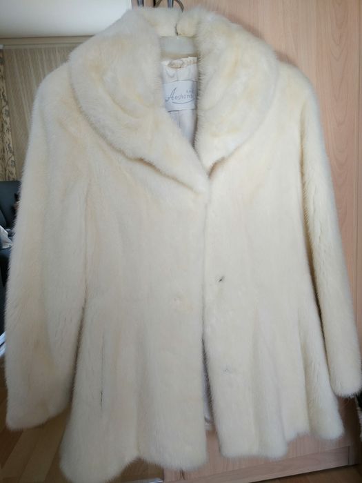 Шубка-свингер белая