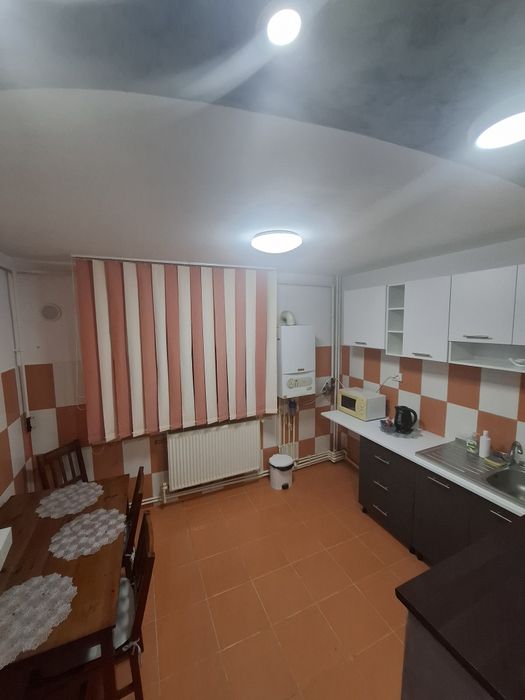 Inchiriez ap 3camere