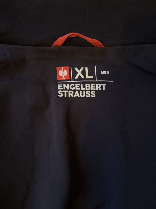 Bluza strauss.