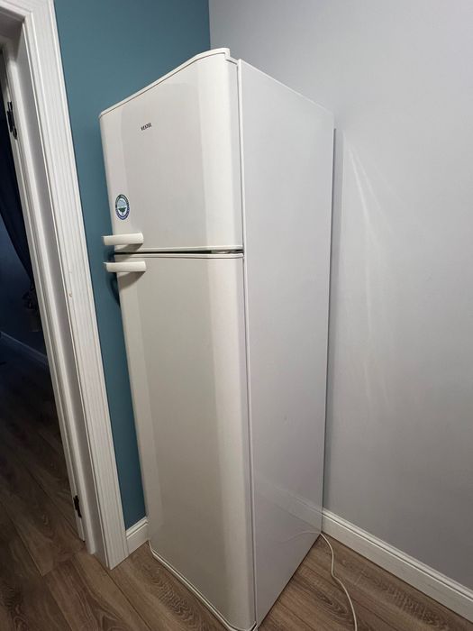 Холодильник vestel