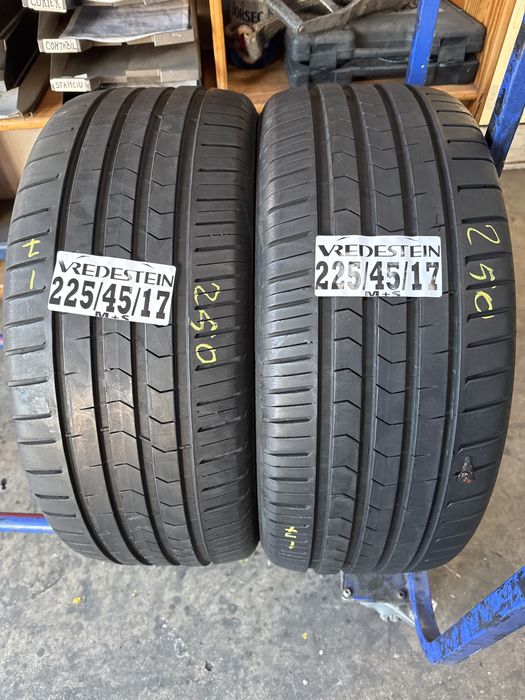 225/45/17 Vredestein