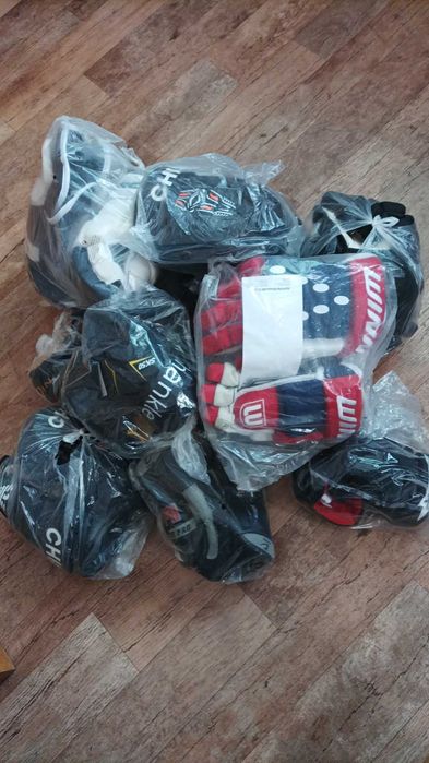 Краги, перчатки хоккейные