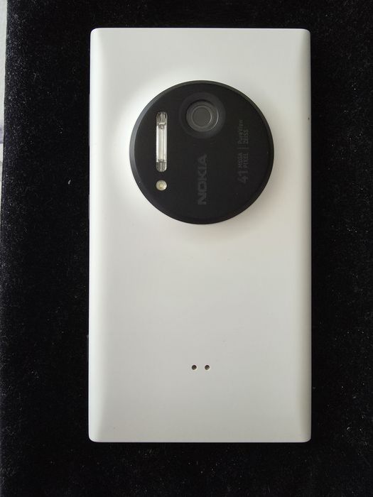 Nokia Lumia 1020  Alb impecabil cu grip original