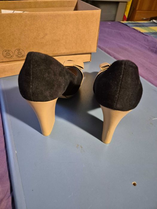 Pantofi dama EST INT marime 40, purtati o data, impecabili