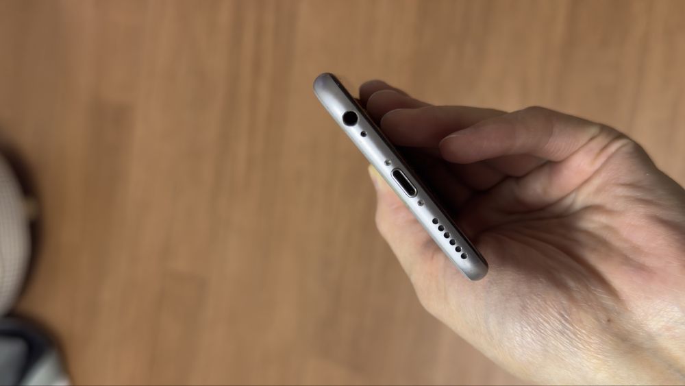 Продается айфон 6S / Iphone 6s