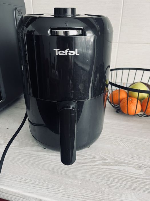 Airfryer / Friteuza cu aer cald