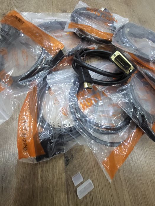 Новые HDMI to VGA в количестве штучный по 45тыс. Переходники