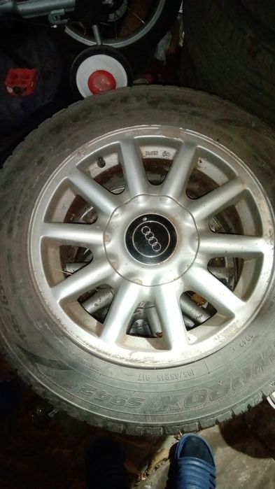 Продавам гуми с джантите от Ауди и Субару
