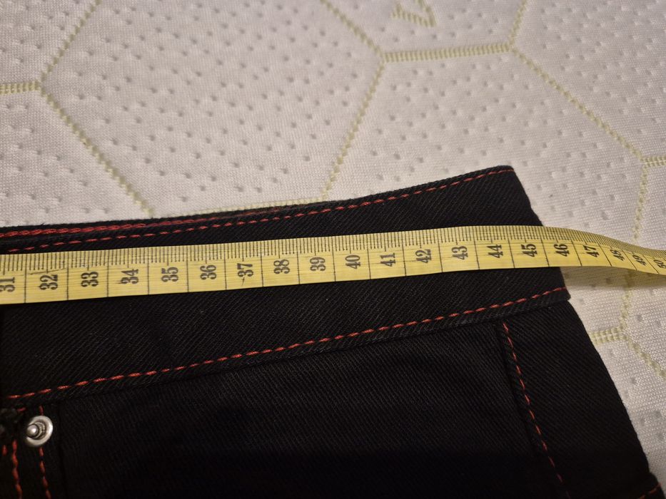 Pantaloni scurți baggy broderie roșie Y2K