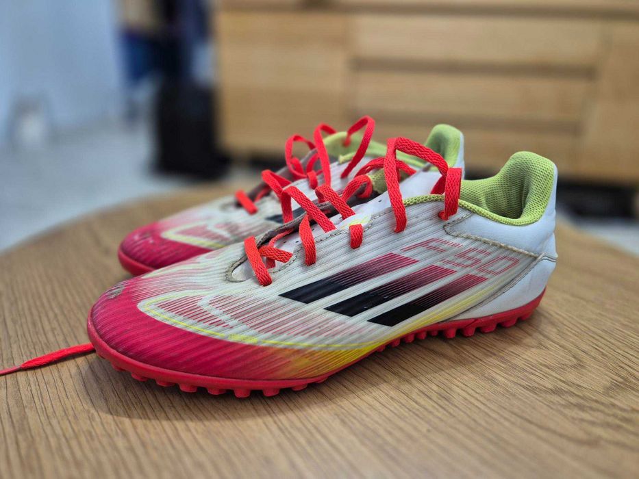 Adidas ghete fotbal F50 gazon artificial