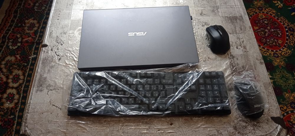 Noutbook asus core 3