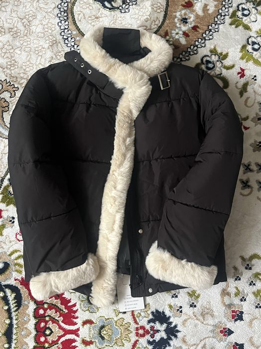 Продам куртки новые