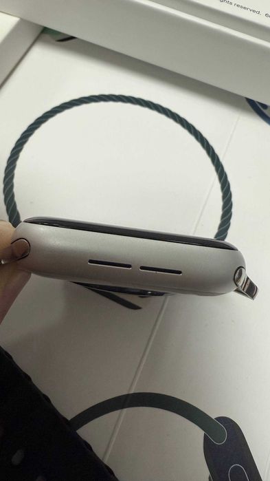 Apple Watch SE(2nd Gen)44 mm sotiladi!Bonusiga orginal 4ta remeshog!