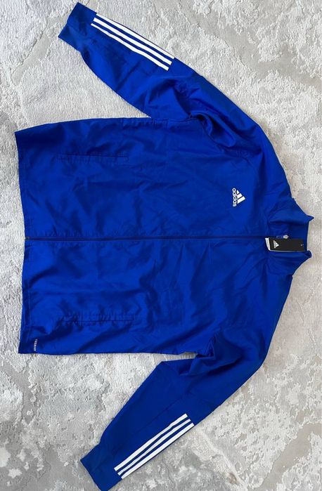 Оригинальная ветровка Adidas