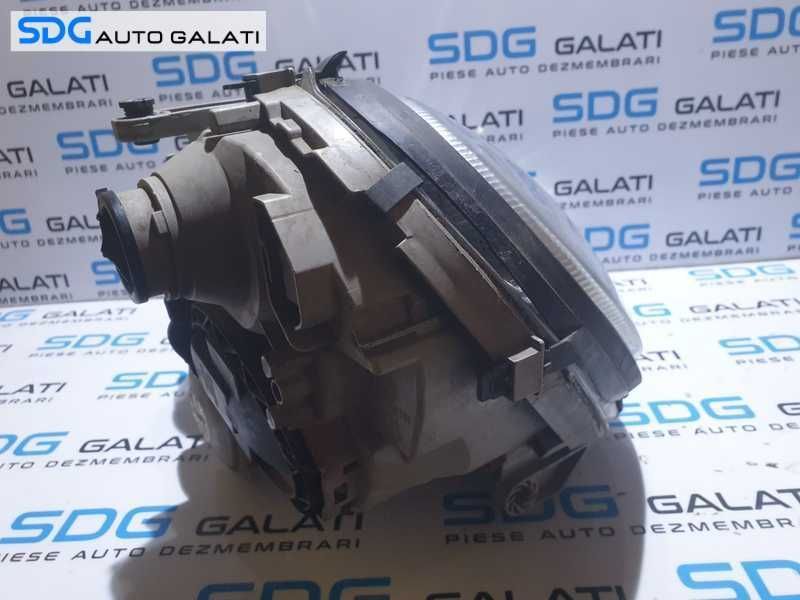 Far Dreapta Fara Xenon Mercedes Benz Clasa C 2000 - 2007 Cod Piesa A2038203261