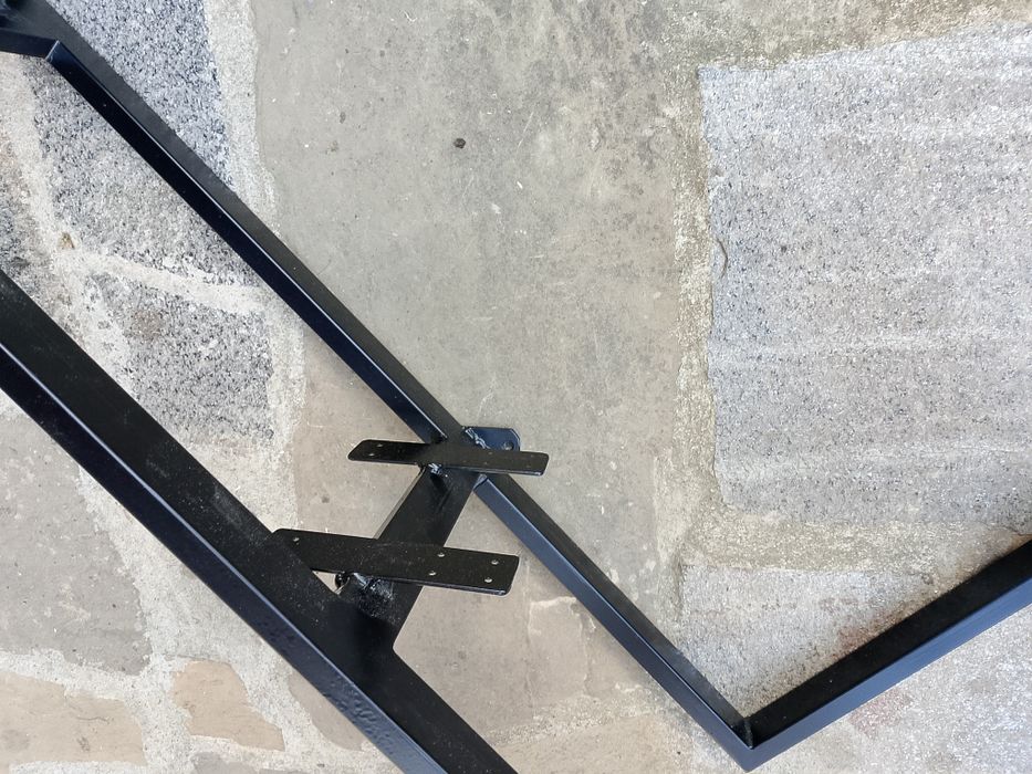 Етажерка за стена