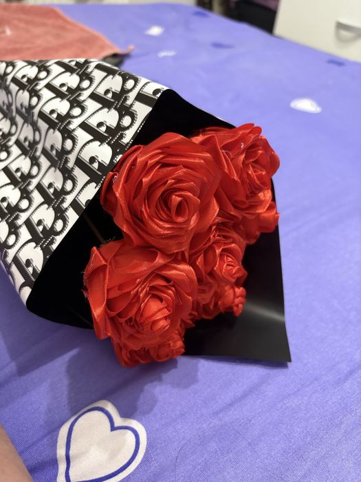 Buchet trandafiri dior