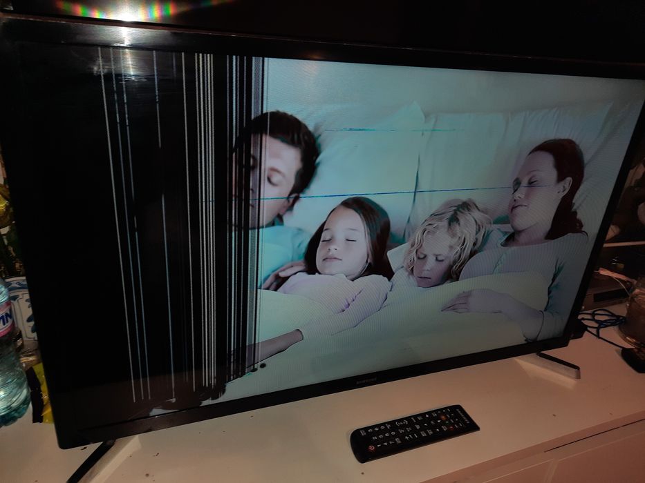 Телевизор Самсунг 32 инчов за части Samsung модел UE32J4500AW