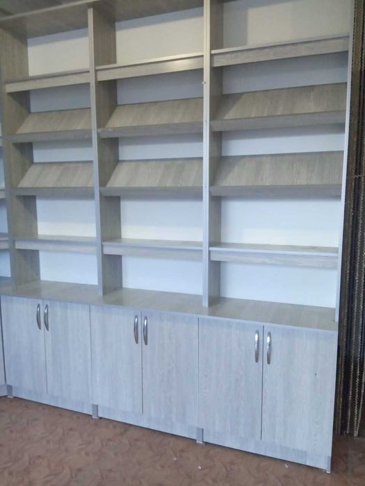 Magazin uchun mebel