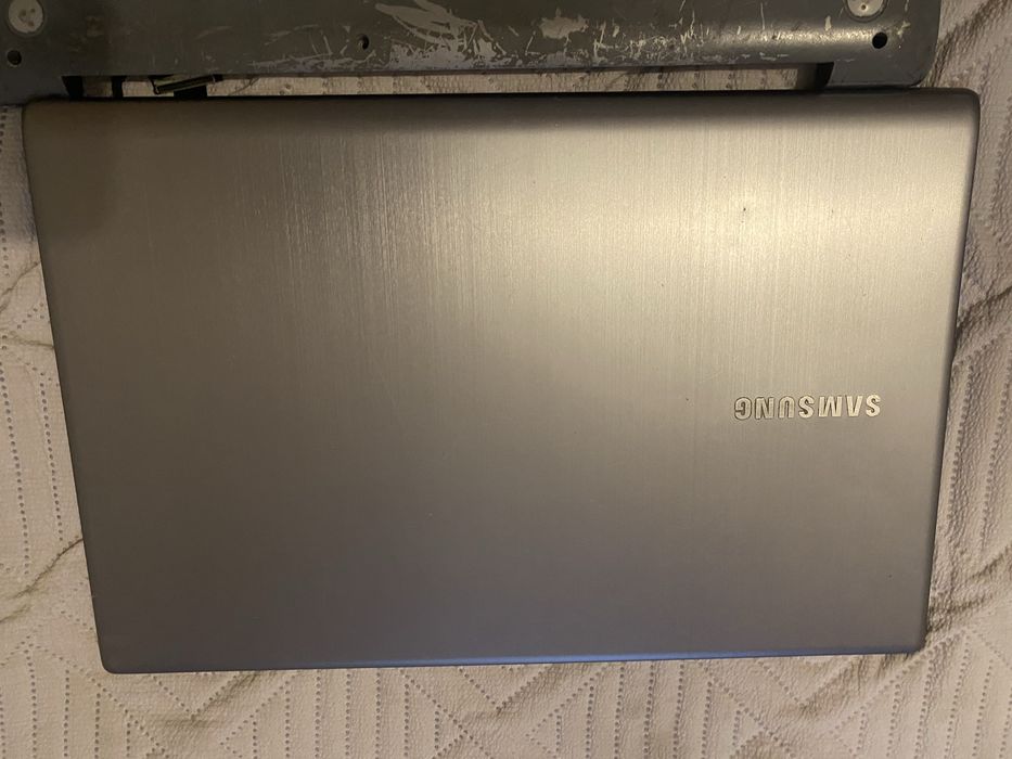 Продам ноутбук Samsung на запчасти