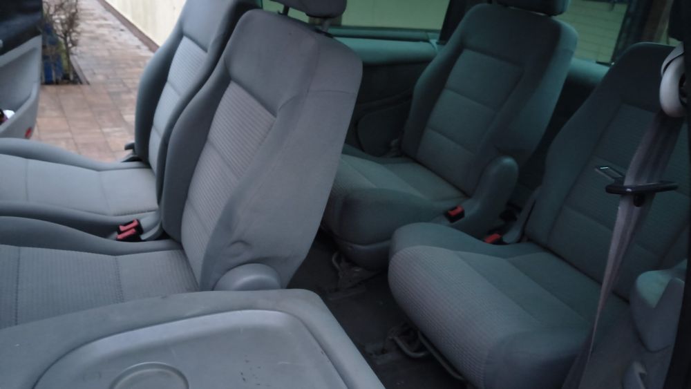 Vând VW Sharan  an 2001