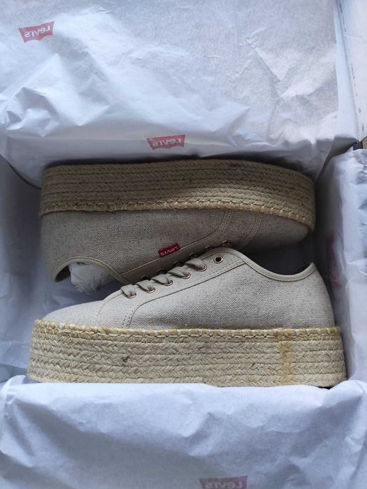 Levis Lavic marime 41