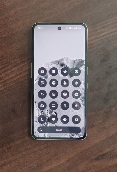 Продавам CMF Phone 2 Pro