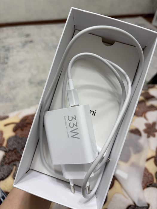 Продам смартфон Redmi 13