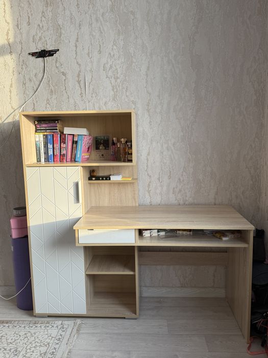Письменный стол