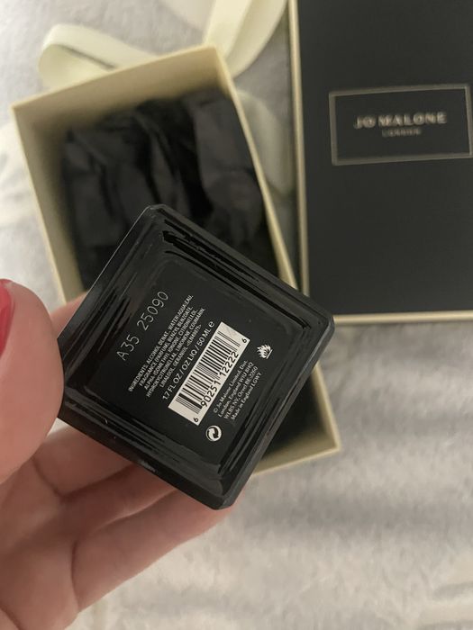 Jo Malone dark amber  Narciso Maison francis kurkdjian baccarat rouge
