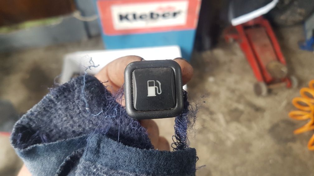 Сензор педал за газ голф 4 бора 1.9тди с. Мадан • OLX.bg