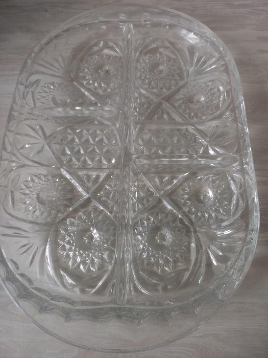 Хрустальдар сатылады.Әр түрлі.