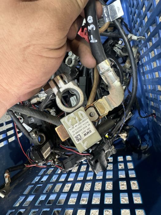 Минусова клема бмв е60 е61 е90 е91 е92 ф10 ф11 bmw f30 f31 e60 e61 f10