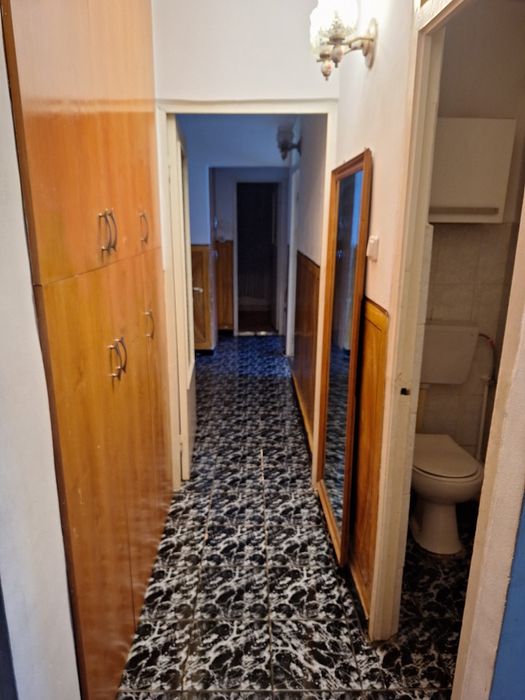 Inchiriez apartament 3 camere