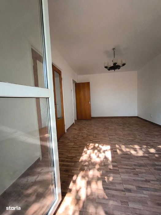 Apartament 3 camere de închiriat – Valea Oltului, Drumul Taberei — fotografia 3