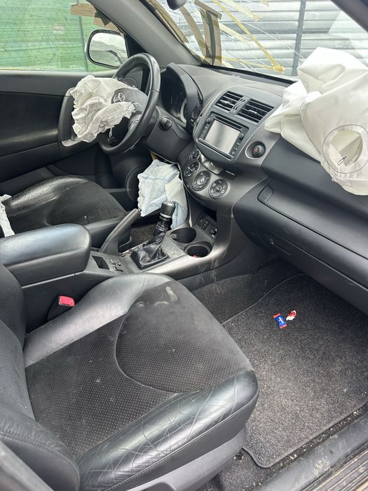 Dezmembrez Toyota Rav 4 .4x4 2.2 D 150cp E5 2012