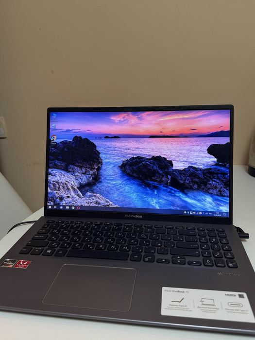 ASUS VivoBook 15