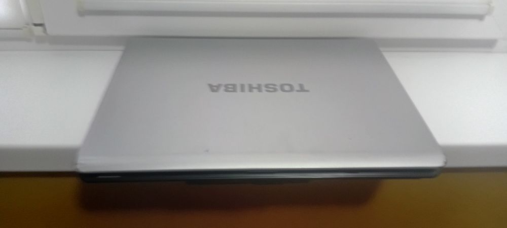 Ноутбук Toshiba satellite