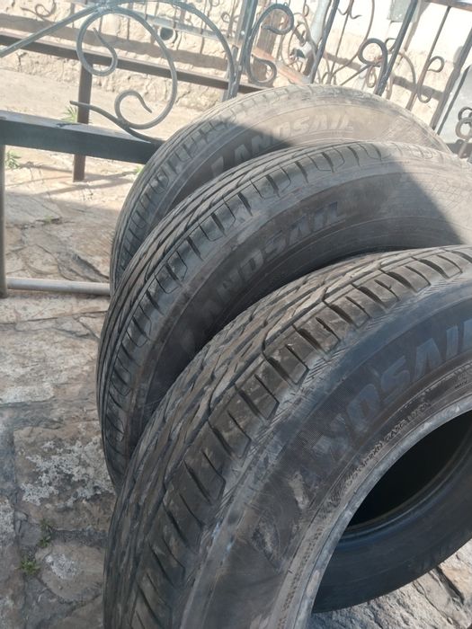 Продается шины 3 штуки