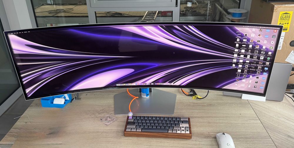 Бартер: Samsung Odyssey OLED G9 (49", 1800R) за Odyssey Neo G9 VA (1000R) + ГАРАНЦИЯ