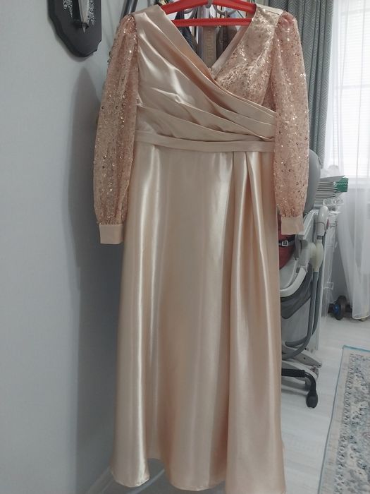 Женское вечернее,длинное платье