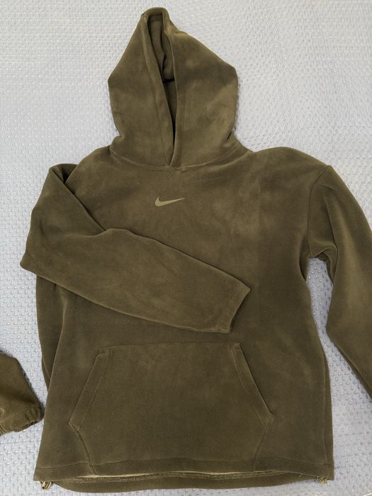 Продам спортивный костюм