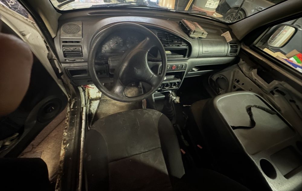 Citroen berlingo 2.0 На Части